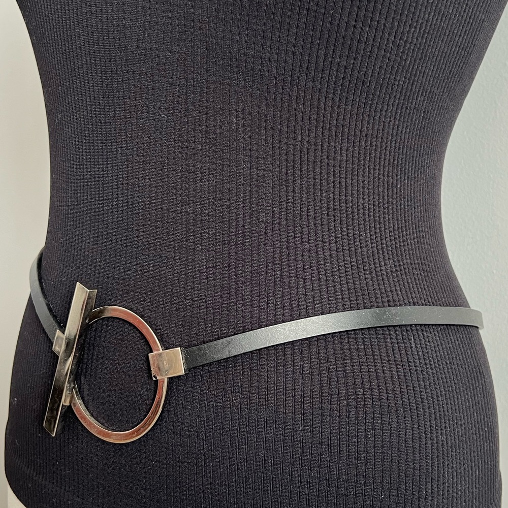 Limited Thin Leather Belt Black Silver Loop Contemporary Modern Womens M 32-34 - Picture 17 of 17
